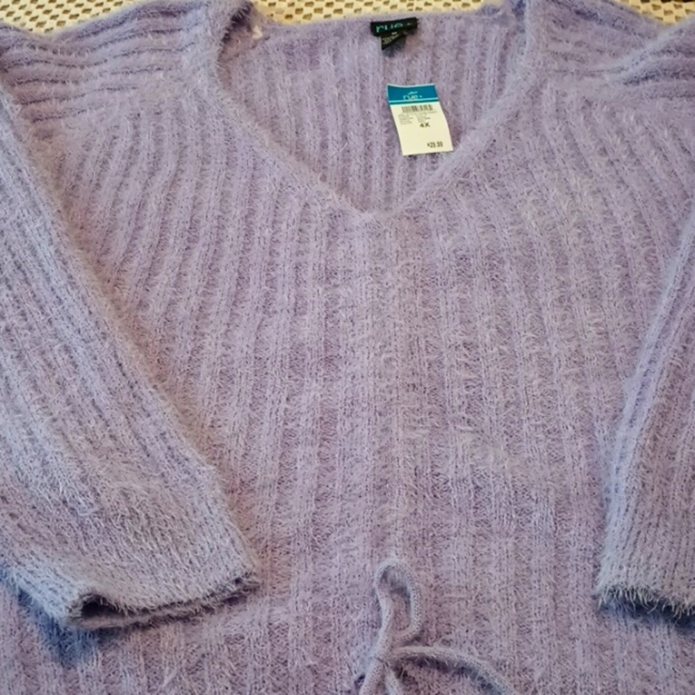 RUE + NWT 4X LOUNGEWEAR TOP  Super soft and cozy